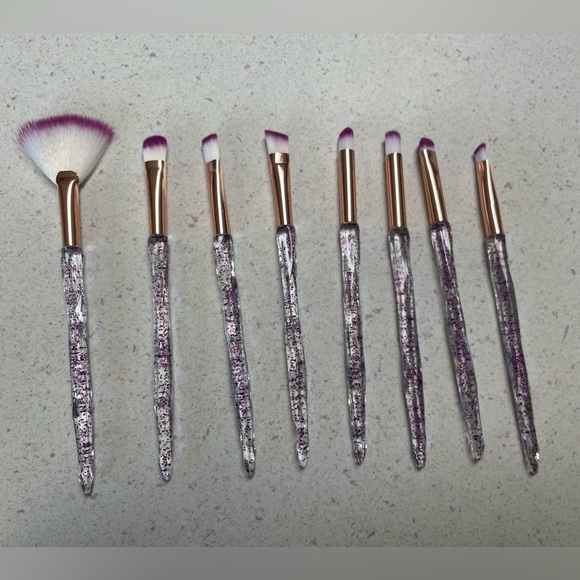 Makeup brushes - Picture 1 of 1
